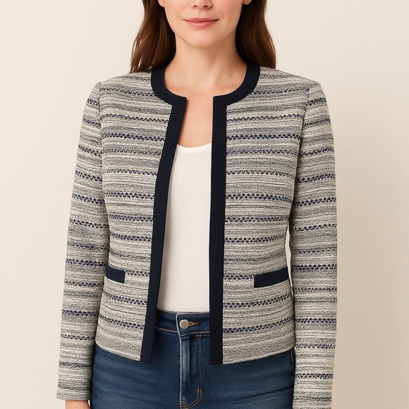 Sophisticated Striped Blazer with Modern Open Front - Picture 3 of 9